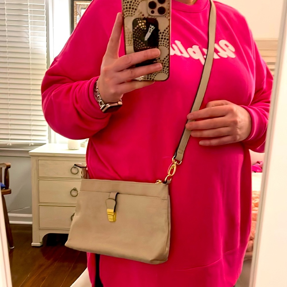 Nwot Steve Madden neutral crossbody leather purse.